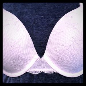 Victoria’s Secret Biofit Demi Uplift Bra